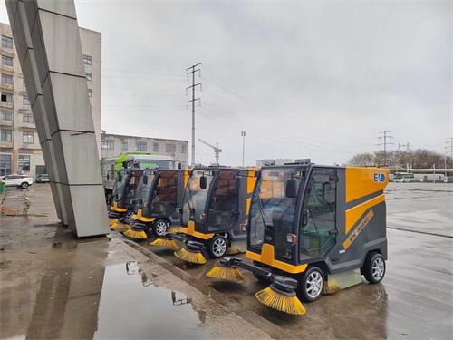 南博环境C200全封闭道路清扫车服务于马鞍山环卫系统