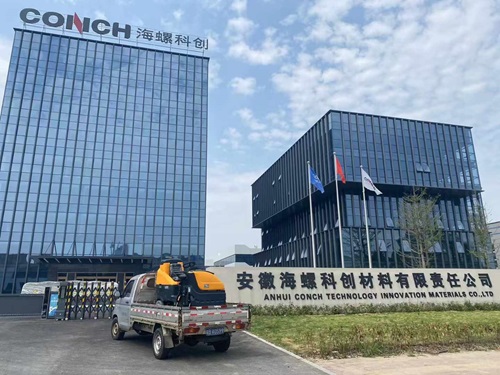 南博M80驾驶式洗地机服务于某公司